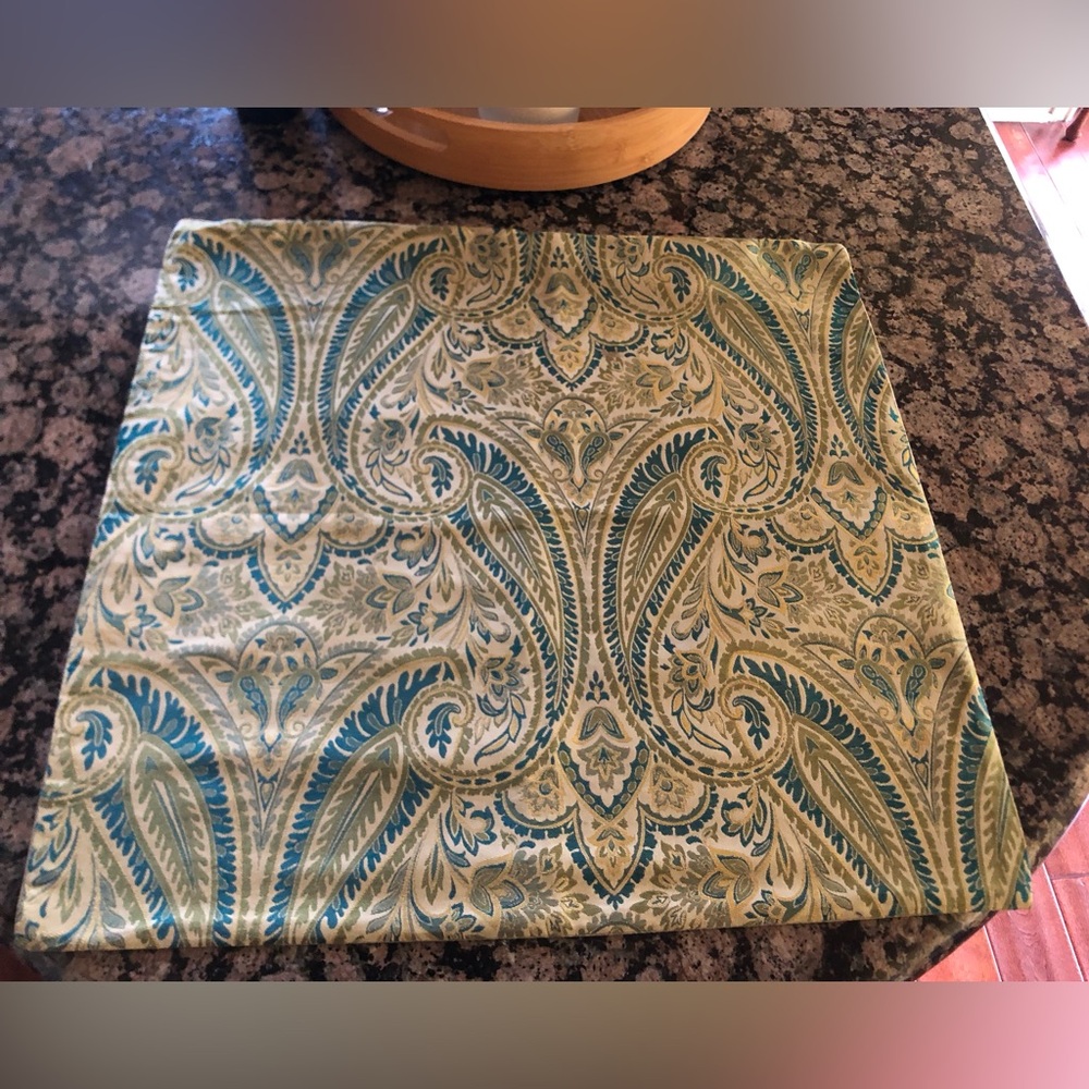 Pottery Barn silk jacquard 18 x 18 inch pillow cover.